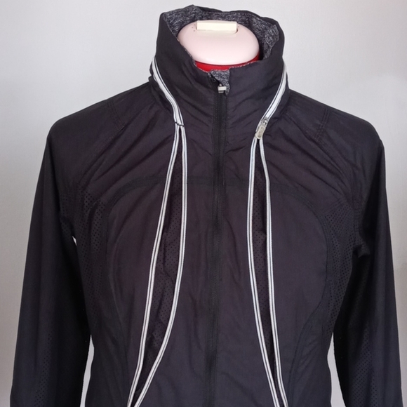 Lululemon Athletica Lightweight Jacket Sz 4 - Picture 13 of 14